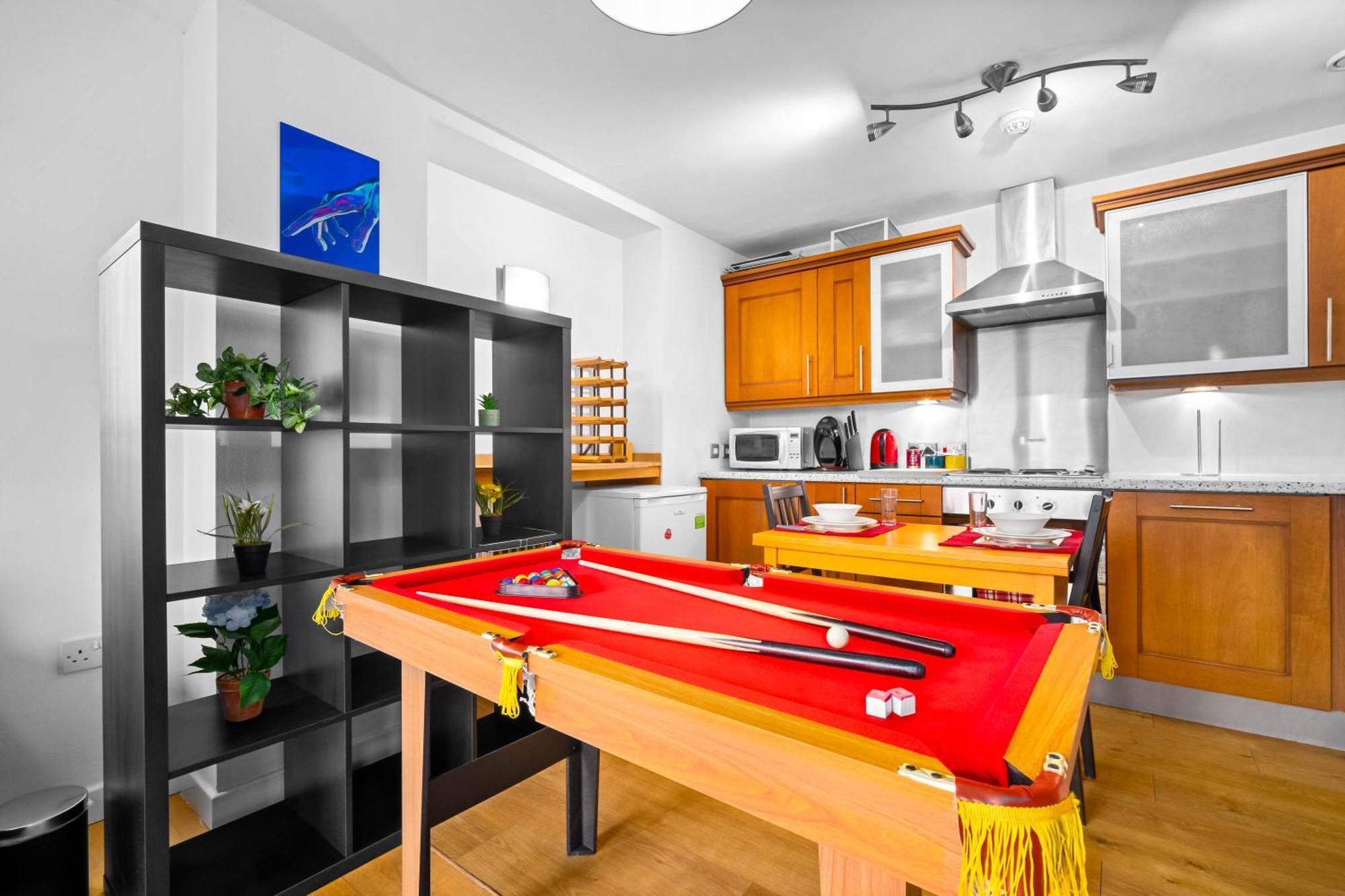 Central Flat Pool Table Balcony Sheffield Dış mekan fotoğraf